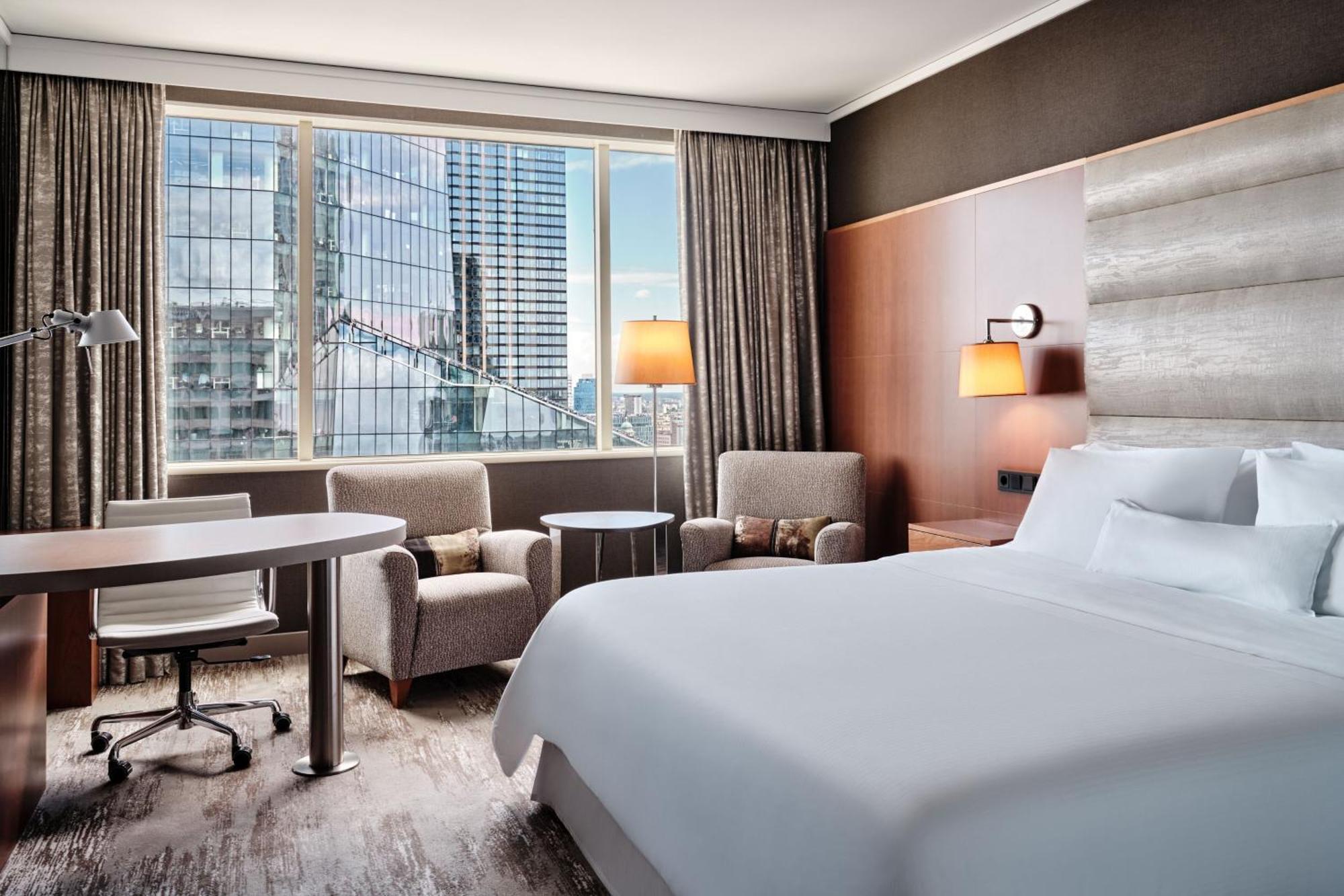 Executive, Guest room, 1 King, City view, High floor,1710337729:JPEG